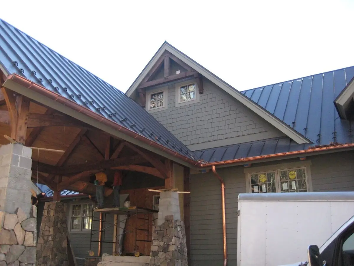 Craftsman Roofing team delivering quality roofing work in Highland Meadows